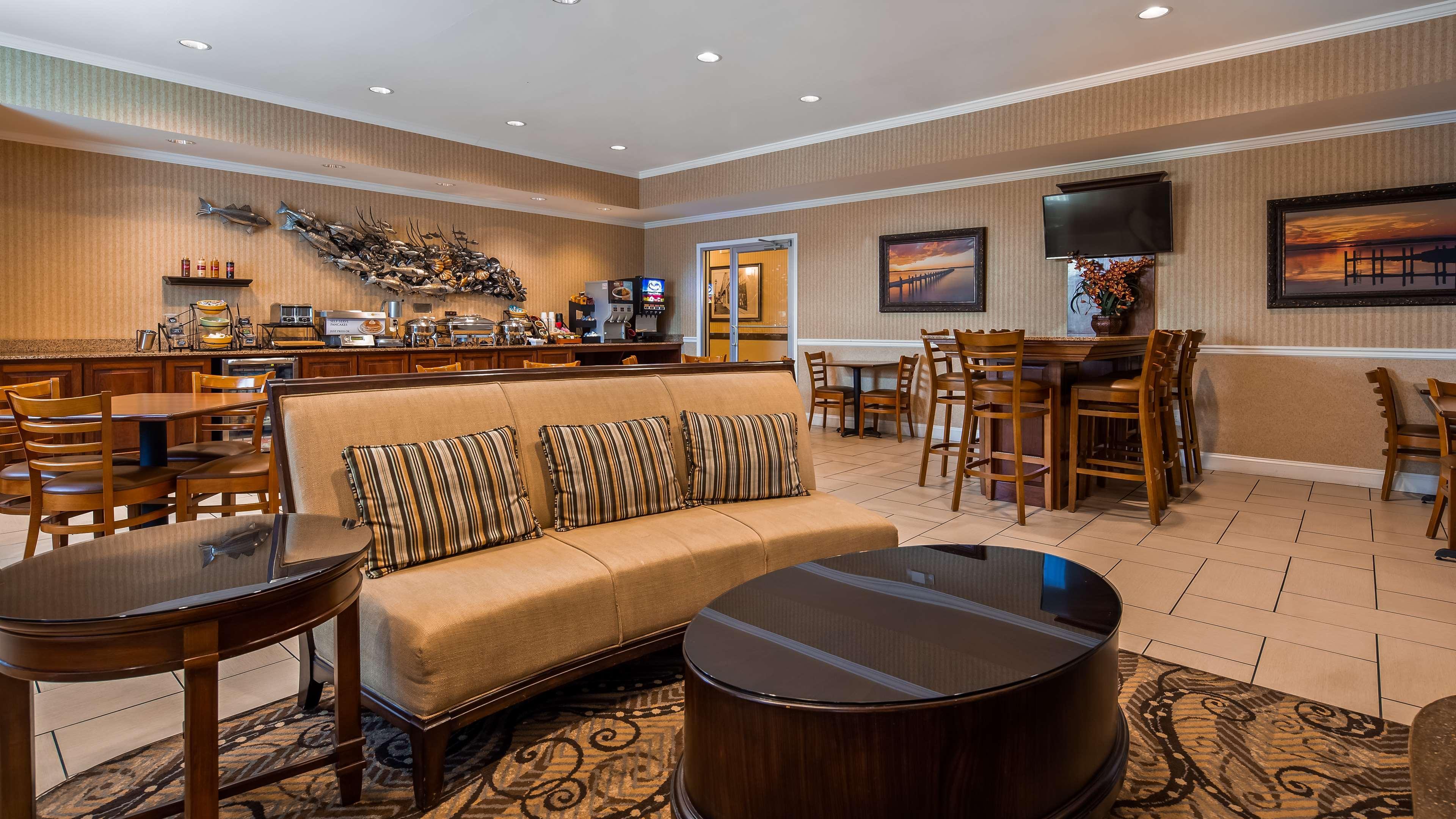Best Western Plus Easton Inn & Suites Exteriör bild