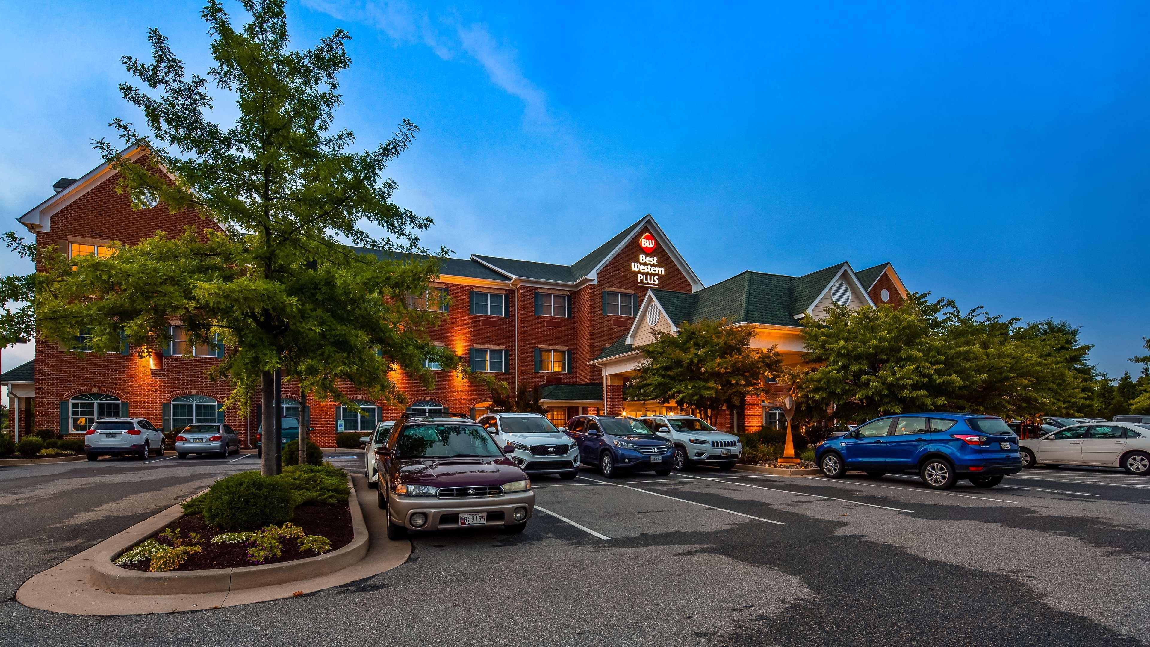 Best Western Plus Easton Inn & Suites Exteriör bild